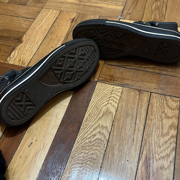 Converse - Picture 3 of 4